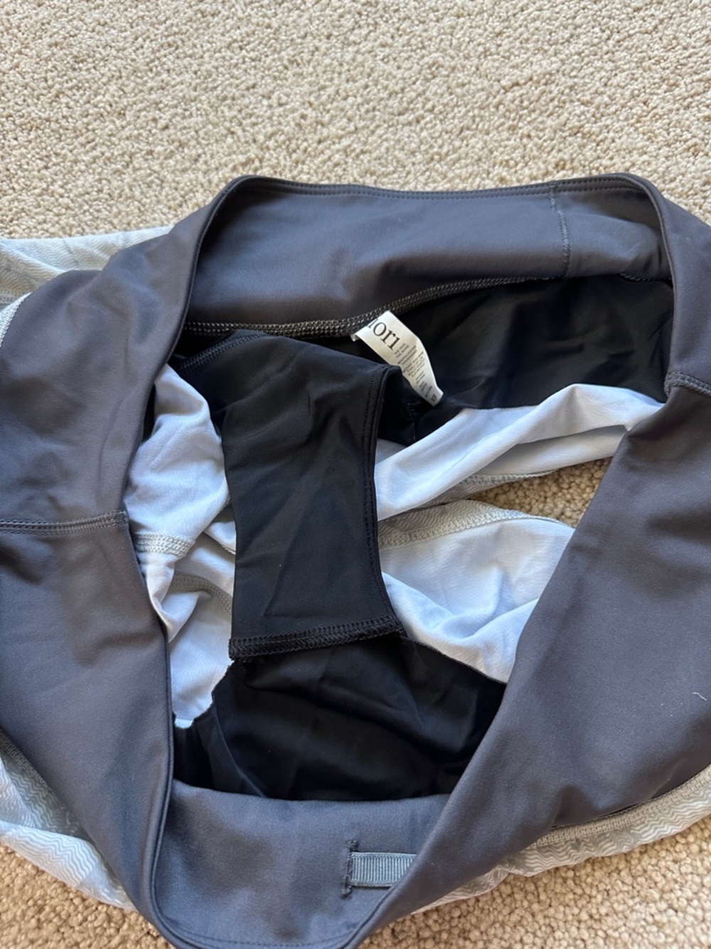 Vuori running shorts - Picture 3 of 7